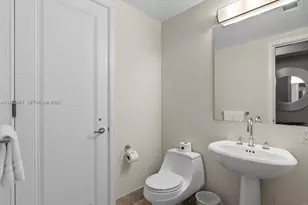 1435 Brickell Ave, Miami, FL 33131 - Photo 30
