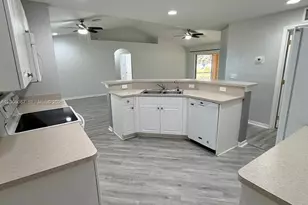 507 Peerless Cir, Lehigh Acres, FL 33974 - Photo 2
