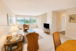 220 Kings Point Dr, Sunny Isles Beach, FL 33160 - Photo 6