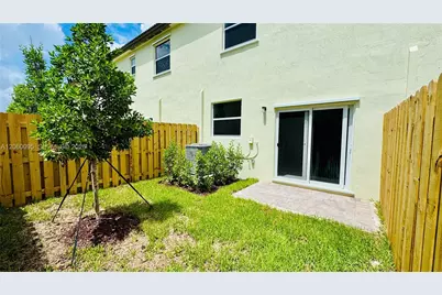 2632 SE 27th Dr, Homestead, FL 33035 - Photo 8