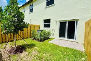 2632 SE 27th Dr, Homestead, FL 33035 - Photo 8