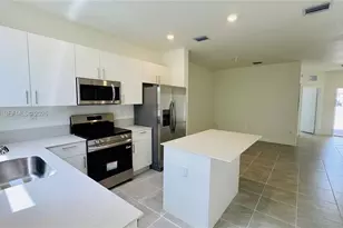 2632 SE 27th Dr, Homestead, FL 33035 - Photo 10