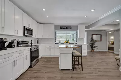 1941 SW 52nd Ter, Plantation, FL 33317 - Photo 4