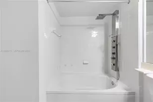 17150 N Bay Rd, Sunny Isles Beach, FL 33160 - Photo 10