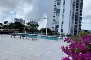 3625 N Country Club Dr, Aventura, FL 33180 - Photo 18