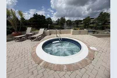 309 W Hemingway Cir, Margate, FL 33063 - Photo 38