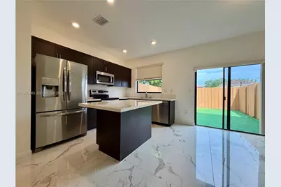 18110 SW 148th Rd, Miami, FL 33187 - Photo 4