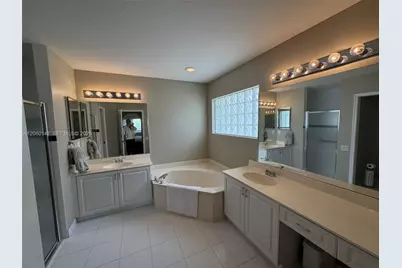6563 Kings Creek Ter, Boynton Beach, FL 33437 - Photo 12