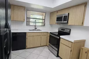 9119 SW 129th Ln, Miami, FL 33176 - Photo 12