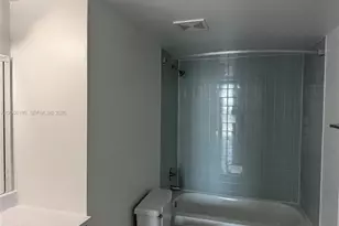 915 NW 1st Ave, Miami, FL 33136 - Photo 10