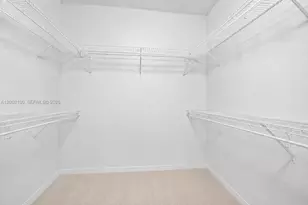 900 NE 195th St, Miami, FL 33179 - Photo 30