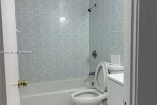 400 Kings Point Dr, Sunny Isles Beach, FL 33160 - Photo 10