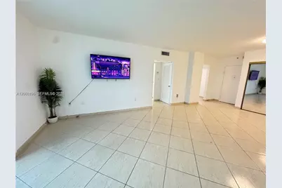 400 Kings Point Dr #320, Sunny Isles Beach, FL 33160 - Photo 12