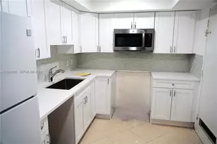 400 Kings Point Dr, Sunny Isles Beach, FL 33160 - Photo 6
