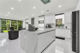 9730 NW 74th Terrace, Doral, FL 33178 - Photo 10