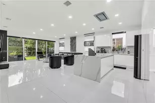 9730 NW 74th Terrace, Doral, FL 33178 - Photo 14