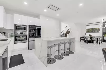 9730 NW 74th Ter, Doral, FL 33178 - Photo 6
