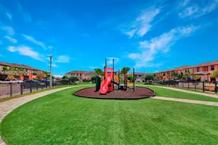 15846 NW 91st Ct, Miami Lakes, FL 33018 - Photo 4