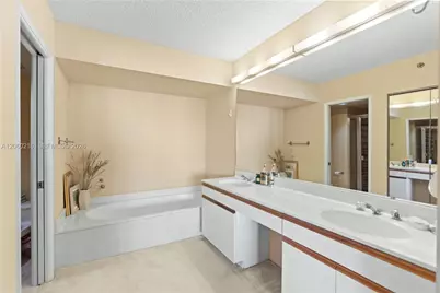 3600 Mystic Pointe Dr #1111, Aventura, FL 33180 - Photo 10