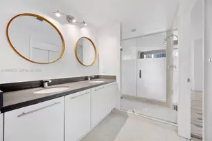 90 SW 3rd St, Miami, FL 33130 - Photo 10