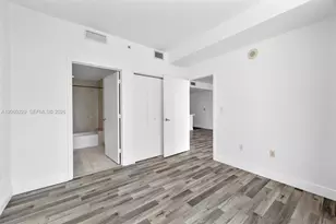90 SW 3rd St, Miami, FL 33130 - Photo 12