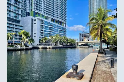 90 SW 3rd St #2001, Miami, FL 33130 - Photo 16
