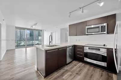 90 SW 3rd St #2001, Miami, FL 33130 - Photo 6