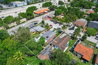 578 NW 97th St, Miami, FL 33150 - Photo 56