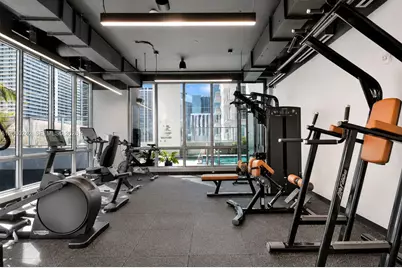227 NE 2nd St #2000, Miami, FL 33132 - Photo 26