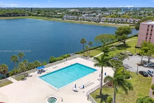 20860 San Simeon Way, Miami, FL 33179 - Photo 18