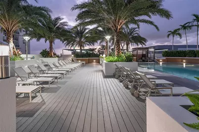 221 SW 12th St #505, Miami, FL 33130 - Photo 30