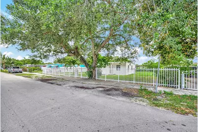 16410 NW 22nd Ct, Miami Gardens, FL 33054 - Photo 40