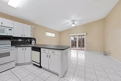 3201 W 76th St, Hialeah, FL 33018 - Photo 10