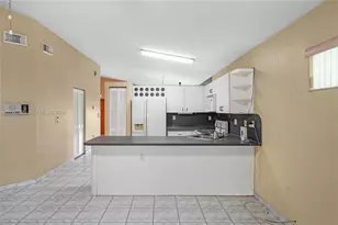 3201 W 76th St, Hialeah, FL 33018 - Photo 12