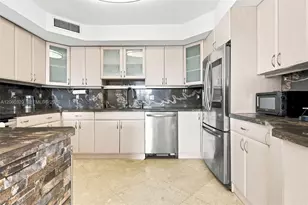 500 Bayview Dr, Sunny Isles Beach, FL 33160 - Photo 10