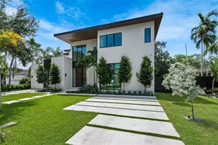 970 NE 92nd St, Miami Shores, FL 33138 - Photo 2