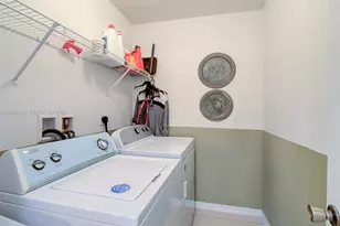 806 SW 143rd Terrace, Pembroke Pines, FL 33027 - Photo 32