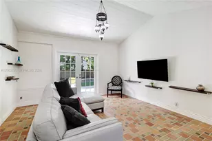 349 NE 96th St, Miami Shores, FL 33138 - Photo 2
