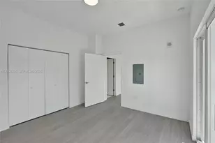 1567 NW 1st St, Miami, FL 33125 - Photo 14