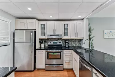1541 S Ocean Blvd #313, Lauderdale by the Sea, FL 33062 - Photo 4