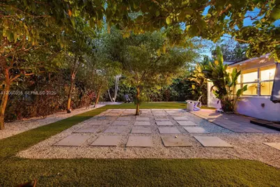 815 Monterey St, Coral Gables, FL 33134 - Photo 20