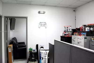 10891 NW 17th St #140, Sweetwater, FL 33172 - Photo 8