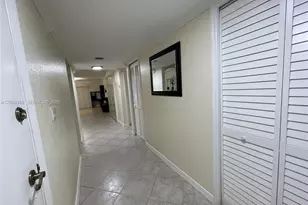16240 Laurel Dr, Weston, FL 33326 - Photo 4
