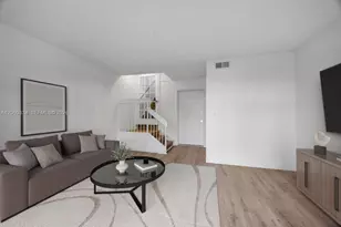 390 NW 86th Ct, Miami, FL 33126 - Photo 8