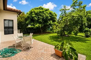 8514 NW 37th Ct, Cooper City, FL 33024 - Photo 16