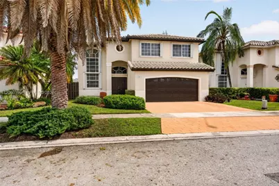 15615 SW 95th Ln, Miami, FL 33196 - Photo 2
