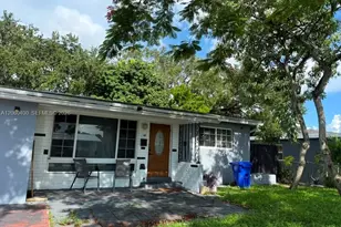 149 SW 67th Terrace, Pembroke Pines, FL 33023 - Photo 4