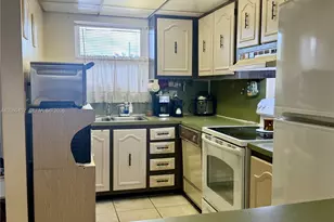 30 NW 87th Ave, Miami, FL 33172 - Photo 12