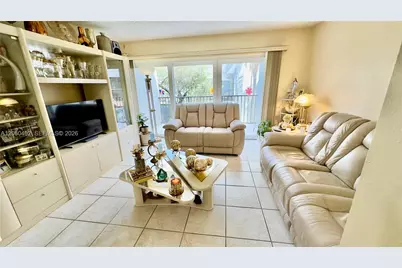 30 NW 87th Ave #C219, Miami, FL 33172 - Photo 2