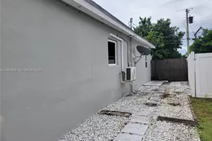 6930 SW 12th St, Pembroke Pines, FL 33023 - Photo 32